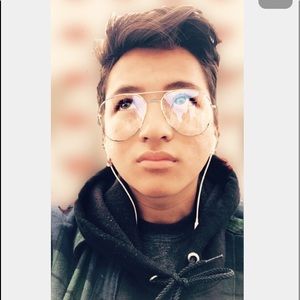 Meet your Posher, Juan